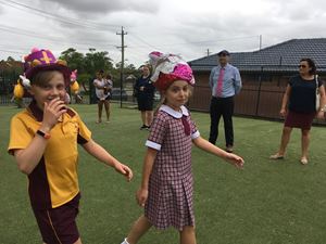 2018 Easter Hat 014