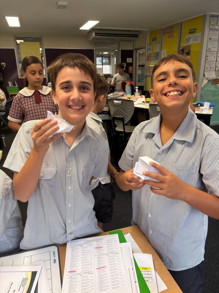 752139413580447_1528772472583800-1